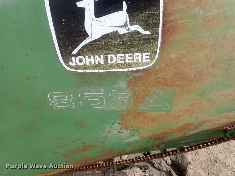image for item FF9293 John Deere 853A All-Crop row head