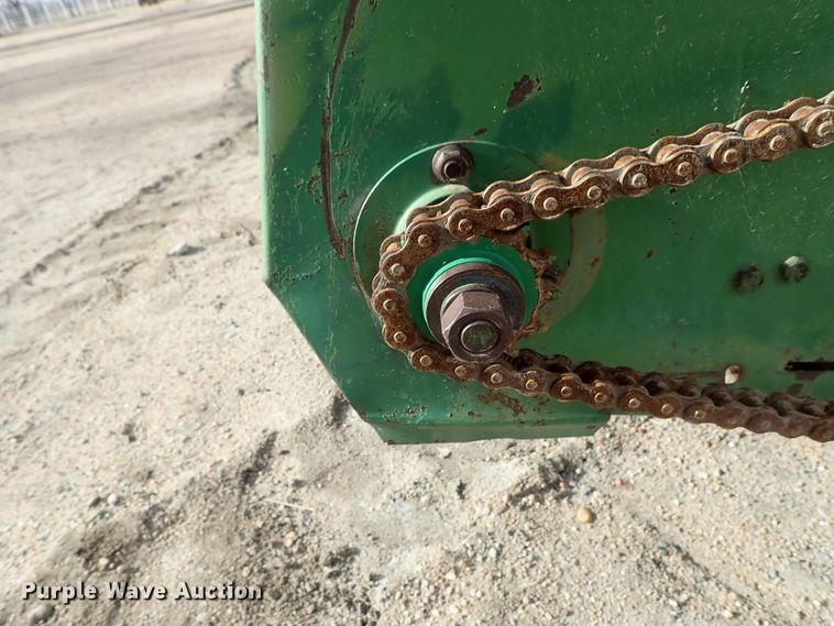 image for item FF9293 John Deere 853A All-Crop row head