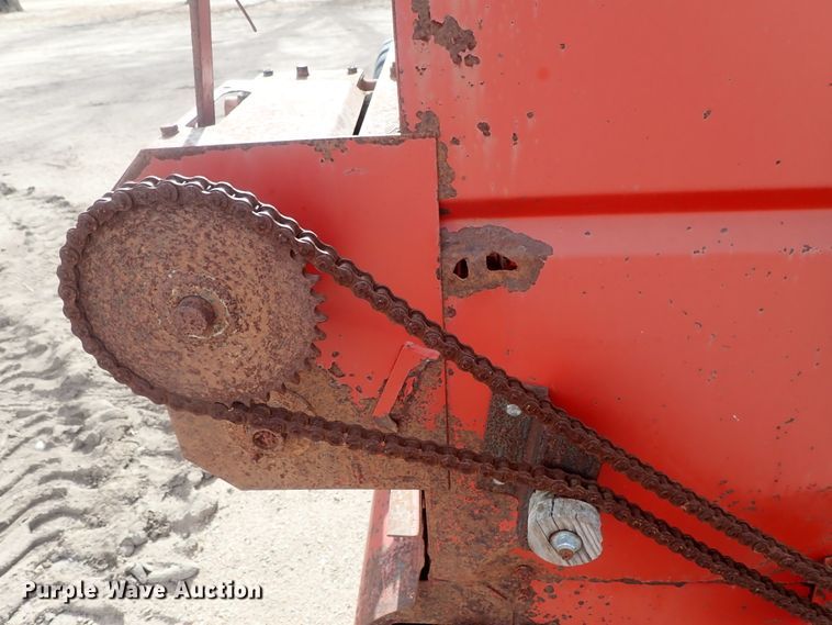 image for item FF9294 Eitzen 1800 feed wagon