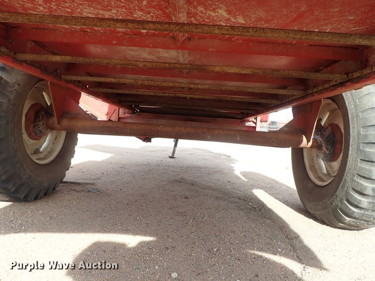 image for item FF9294 Eitzen 1800 feed wagon