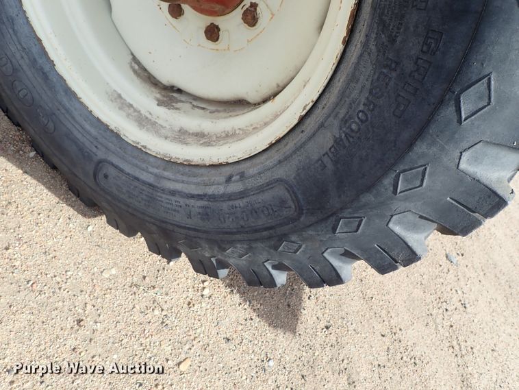 image for item FF9294 Eitzen 1800 feed wagon