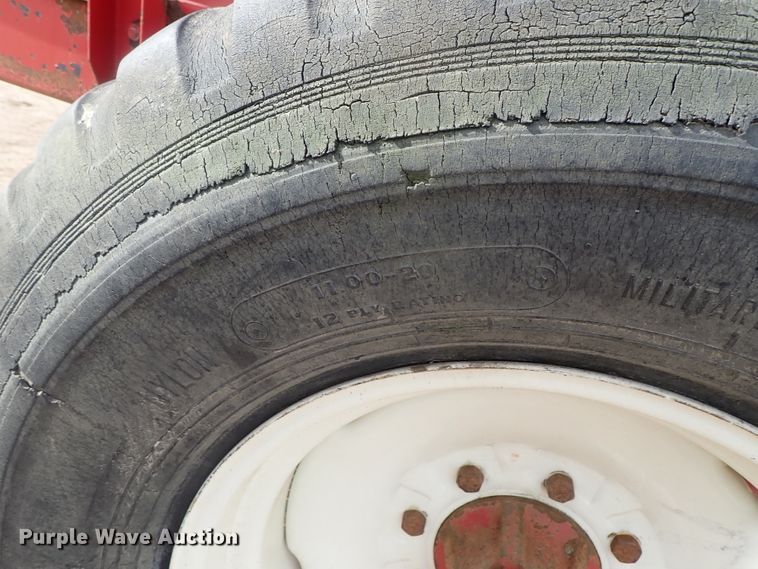 image for item FF9294 Eitzen 1800 feed wagon