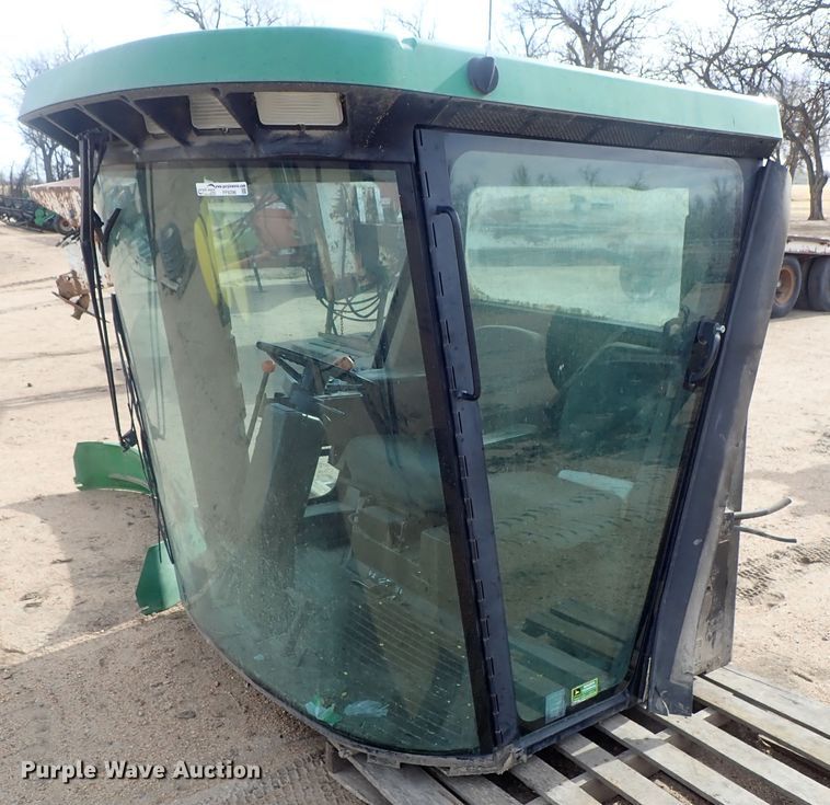 image for item FF9296 John Deere 9500 cab