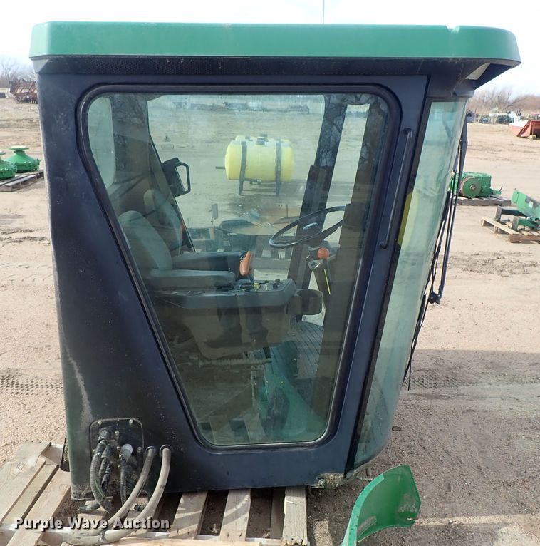 image for item FF9296 John Deere 9500 cab