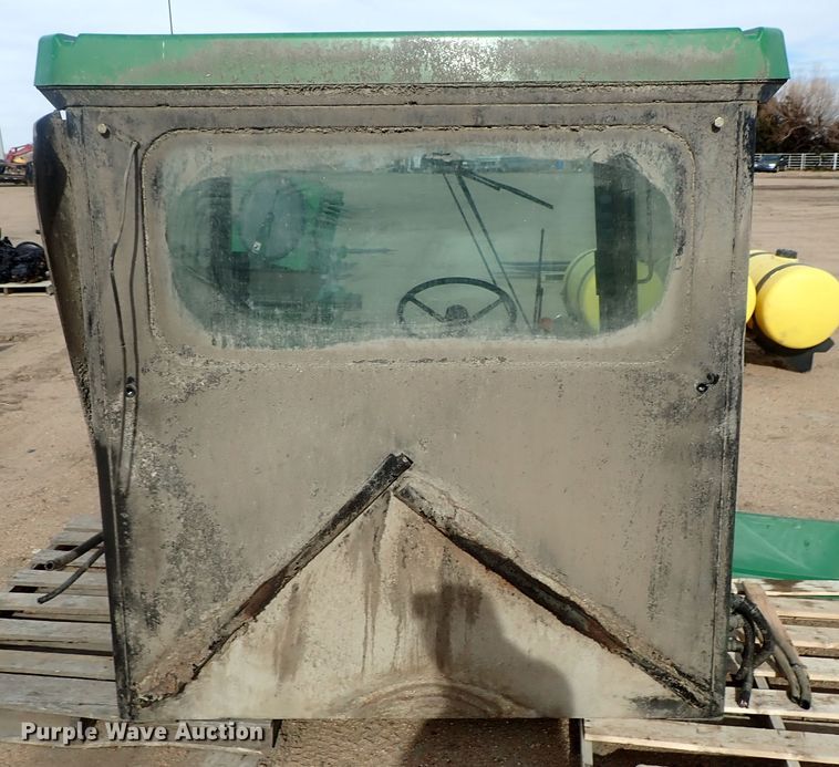 image for item FF9296 John Deere 9500 cab