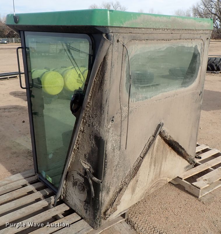 image for item FF9296 John Deere 9500 cab