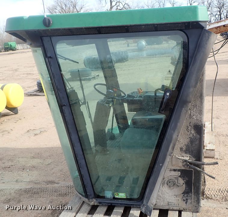 image for item FF9296 John Deere 9500 cab