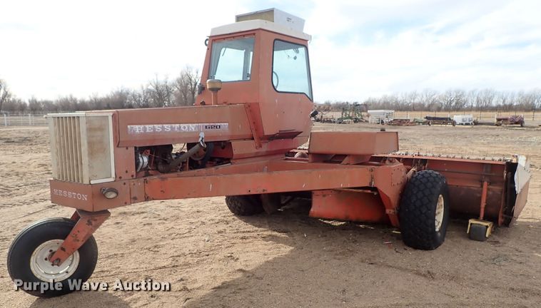 image for item FF9306 Hesston 620 windrower