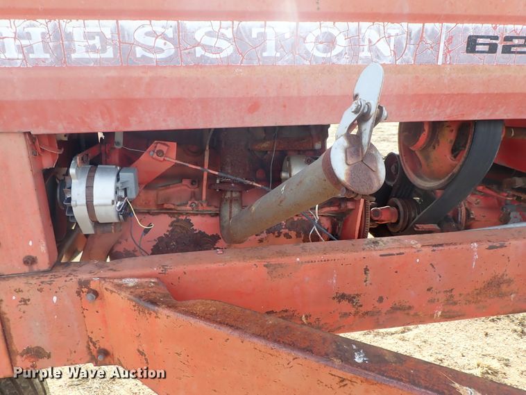 image for item FF9306 Hesston 620 windrower