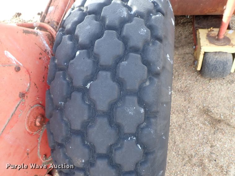 image for item FF9306 Hesston 620 windrower