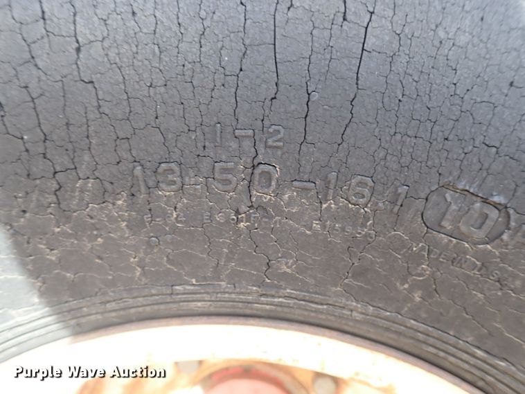 image for item FF9306 Hesston 620 windrower