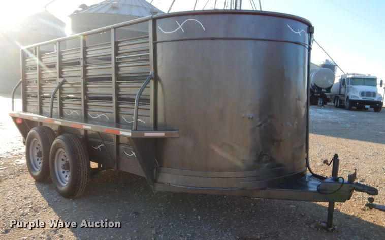 image for item GB9573 W-W livestock trailer