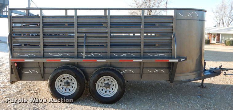 image for item GB9573 W-W livestock trailer