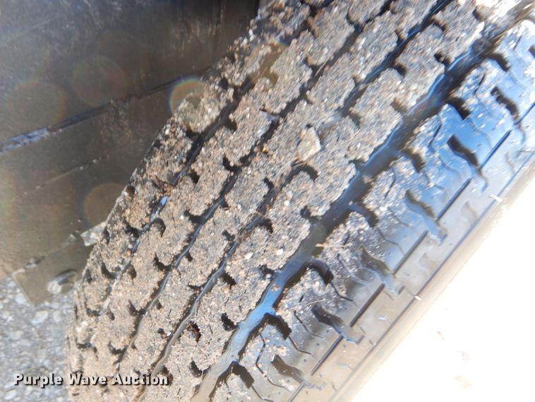 image for item GB9573 W-W livestock trailer