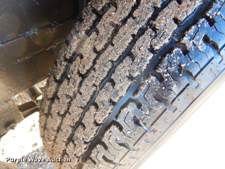 image for item GB9573 W-W livestock trailer