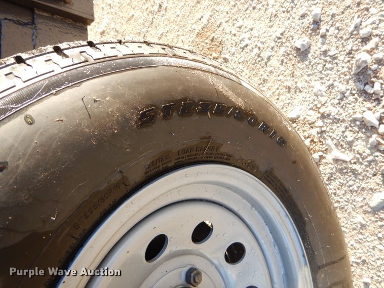 image for item GB9573 W-W livestock trailer