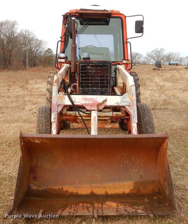 image for item GB9583 Belarus 560 tractor