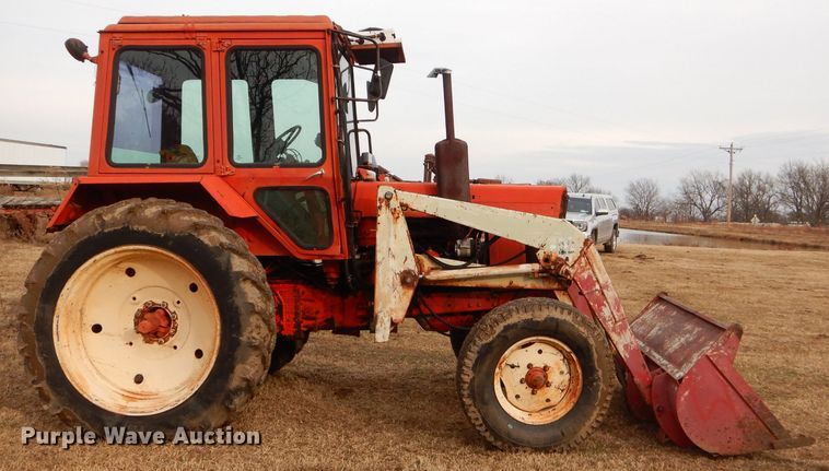 image for item GB9583 Belarus 560 tractor