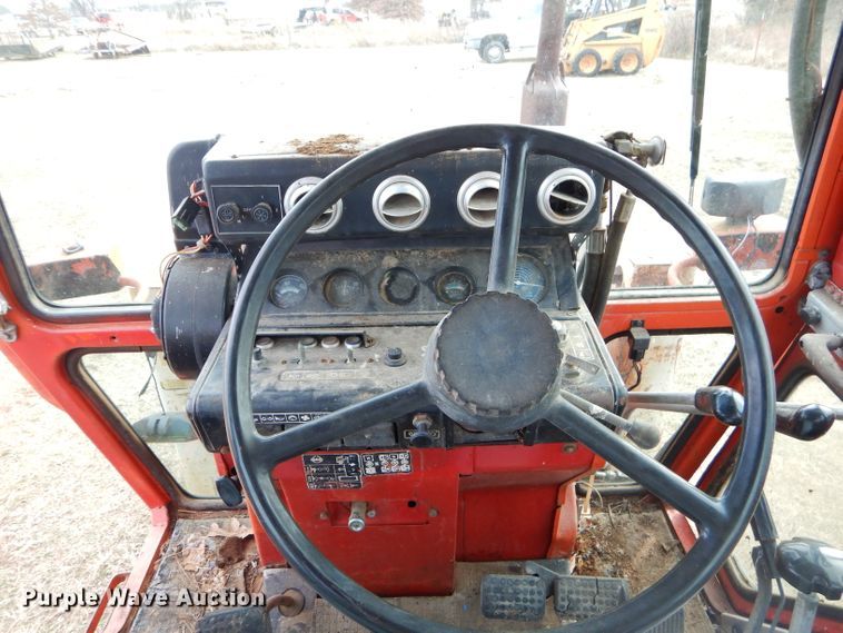 image for item GB9583 Belarus 560 tractor