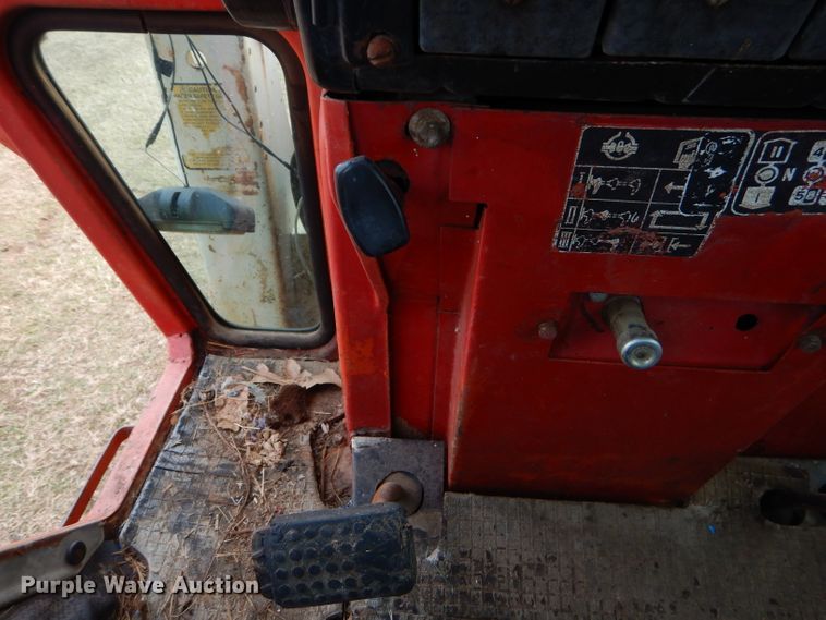 image for item GB9583 Belarus 560 tractor