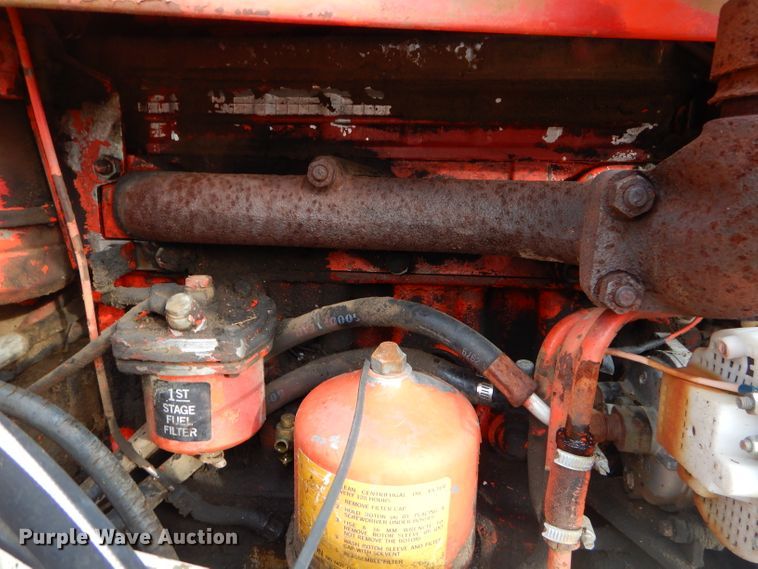 image for item GB9583 Belarus 560 tractor