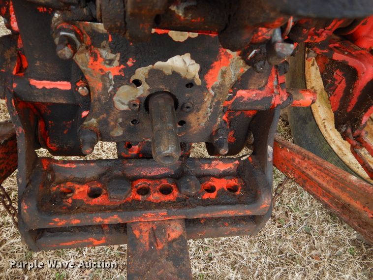 image for item GB9583 Belarus 560 tractor