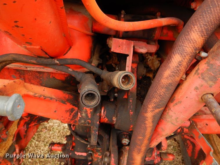 image for item GB9583 Belarus 560 tractor