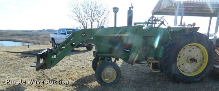 image for item GE9866 1966 John Deere 3020 tractor