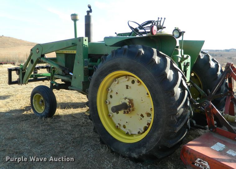 image for item GE9866 1966 John Deere 3020 tractor