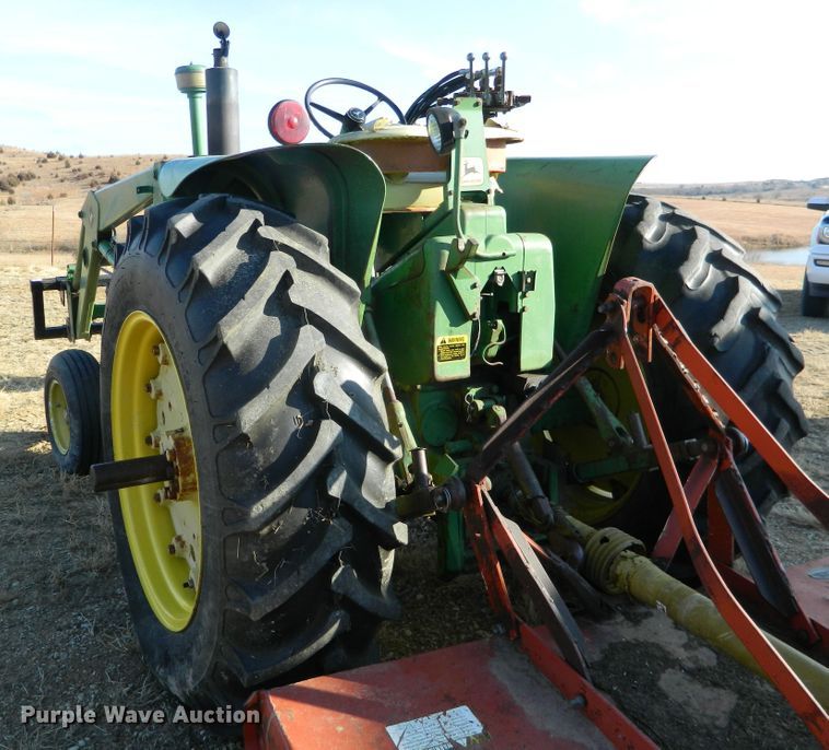 image for item GE9866 1966 John Deere 3020 tractor