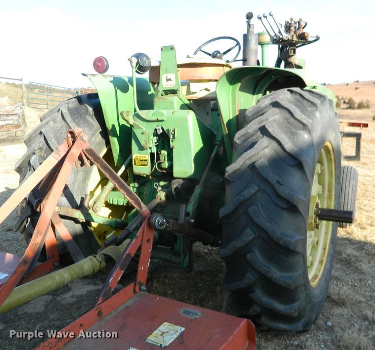 image for item GE9866 1966 John Deere 3020 tractor