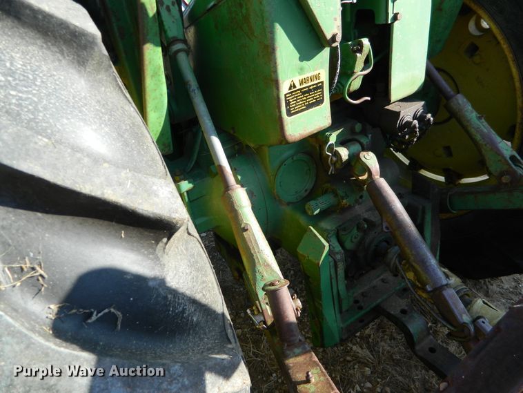 image for item GE9866 1966 John Deere 3020 tractor