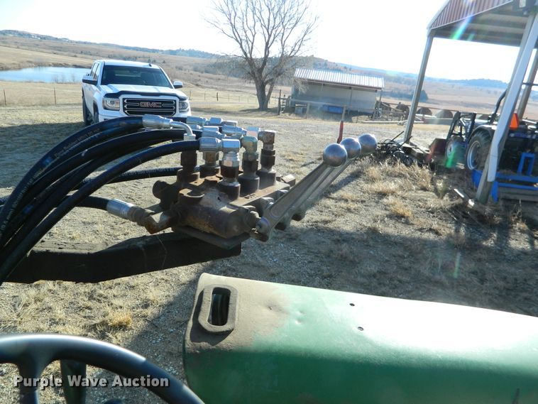 image for item GE9866 1966 John Deere 3020 tractor