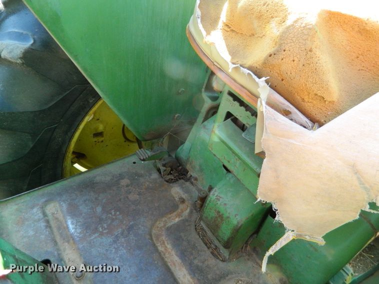 image for item GE9866 1966 John Deere 3020 tractor