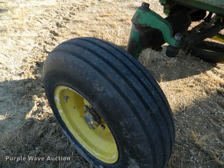 image for item GE9866 1966 John Deere 3020 tractor