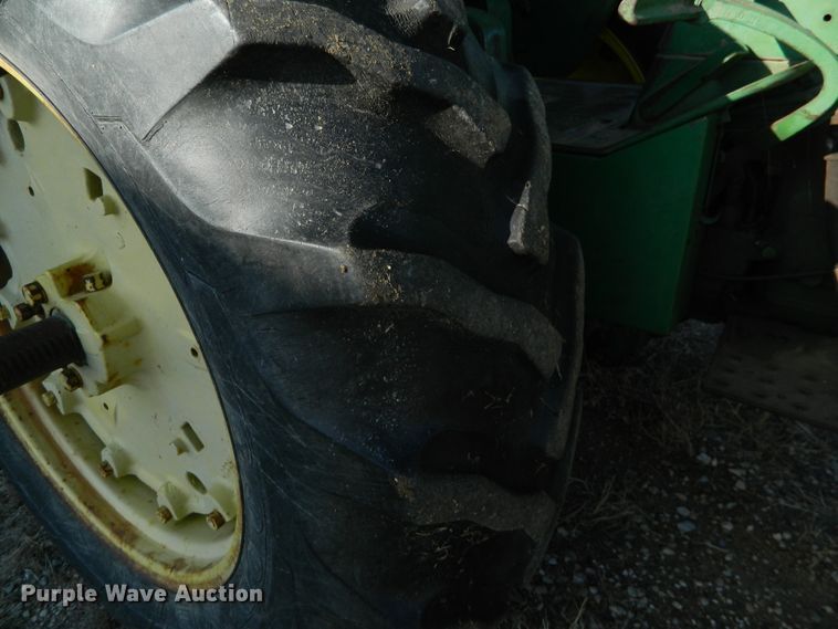 image for item GE9866 1966 John Deere 3020 tractor