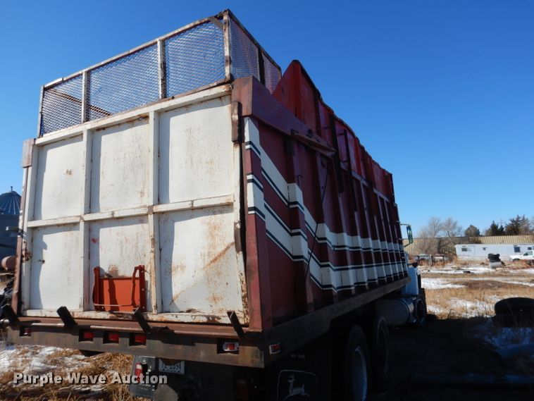 image for item DG5882 1976 Ford LNT9000 grain truck