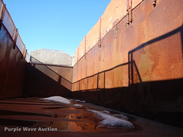 image for item DG5882 1976 Ford LNT9000 grain truck