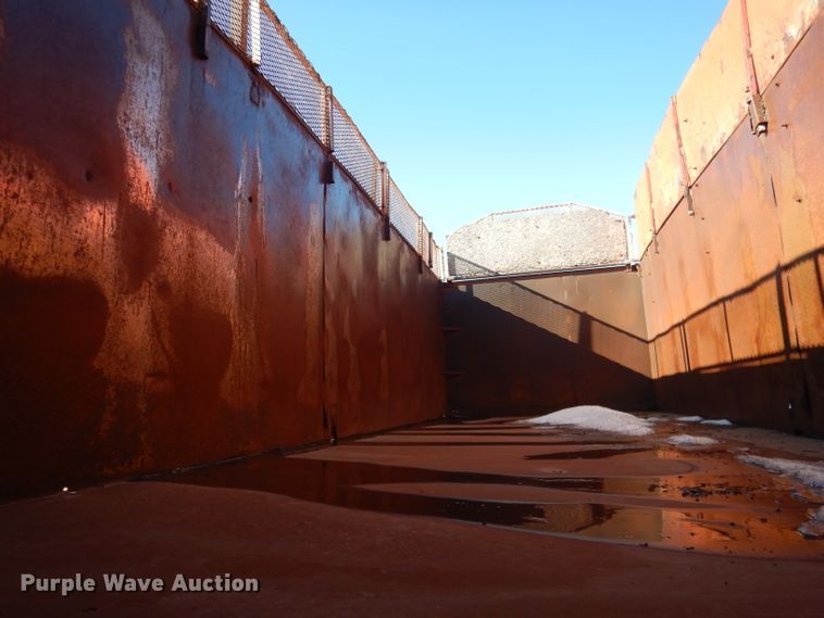 image for item DG5882 1976 Ford LNT9000 grain truck