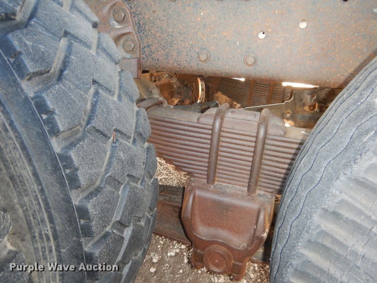 image for item DG5882 1976 Ford LNT9000 grain truck