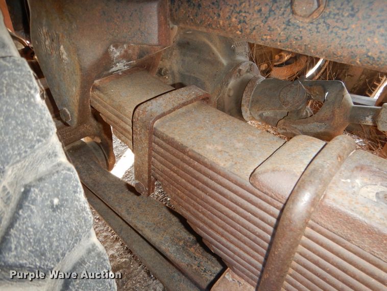 image for item DG5882 1976 Ford LNT9000 grain truck