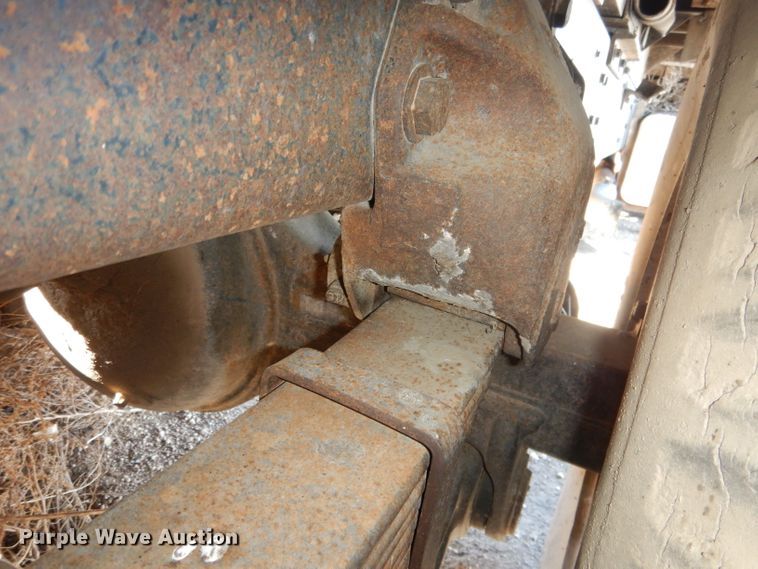 image for item DG5882 1976 Ford LNT9000 grain truck