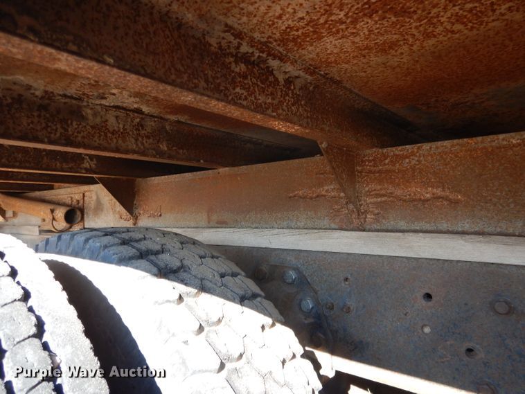 image for item DG5882 1976 Ford LNT9000 grain truck