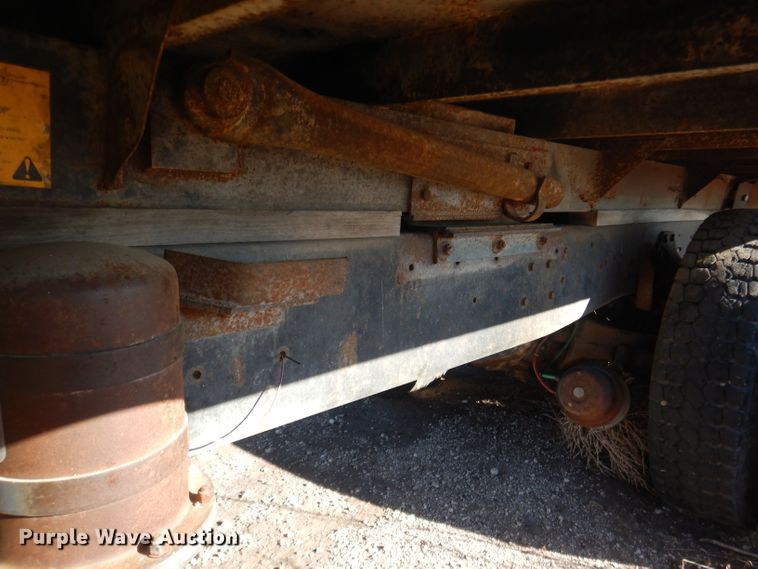 image for item DG5882 1976 Ford LNT9000 grain truck