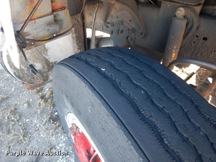 image for item DG5882 1976 Ford LNT9000 grain truck