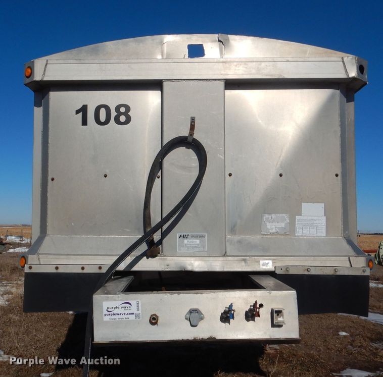 image for item DG5883 2000 Redwood silage trailer