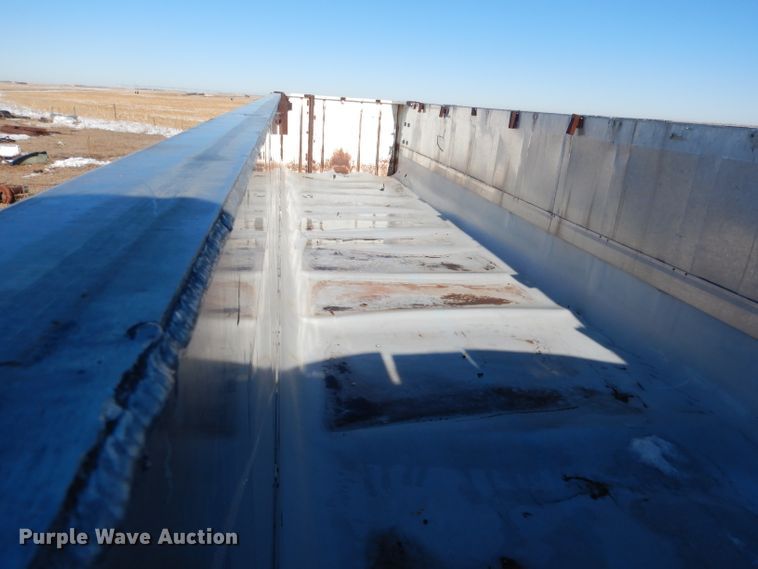 image for item DG5883 2000 Redwood silage trailer