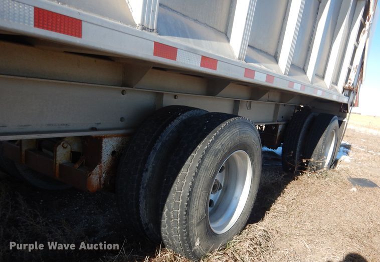 image for item DG5883 2000 Redwood silage trailer