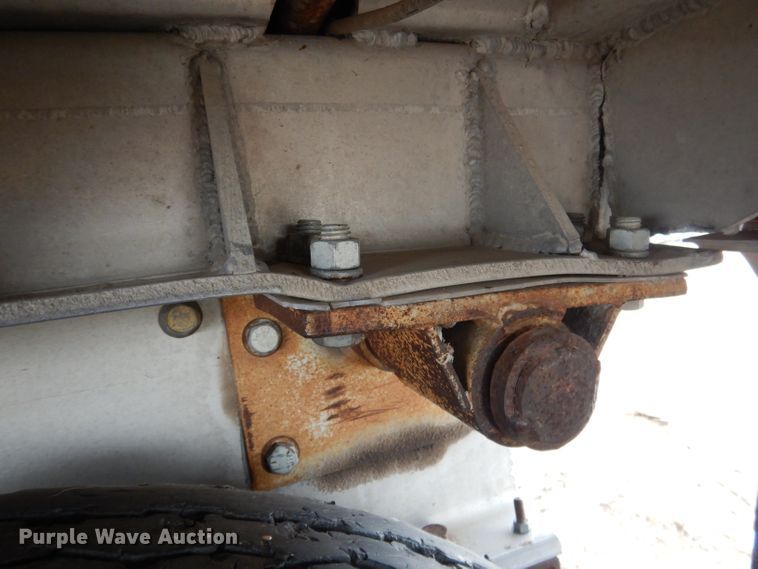 image for item DG5883 2000 Redwood silage trailer