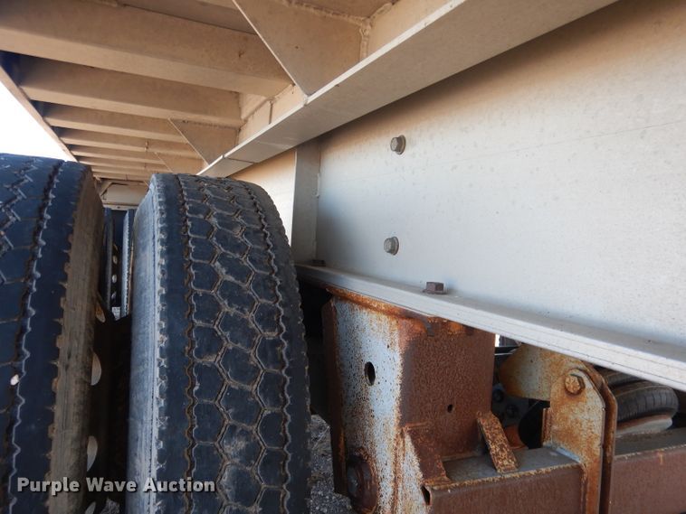 image for item DG5883 2000 Redwood silage trailer